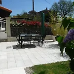 Domaine 3 Soleils Bed and Breakfast